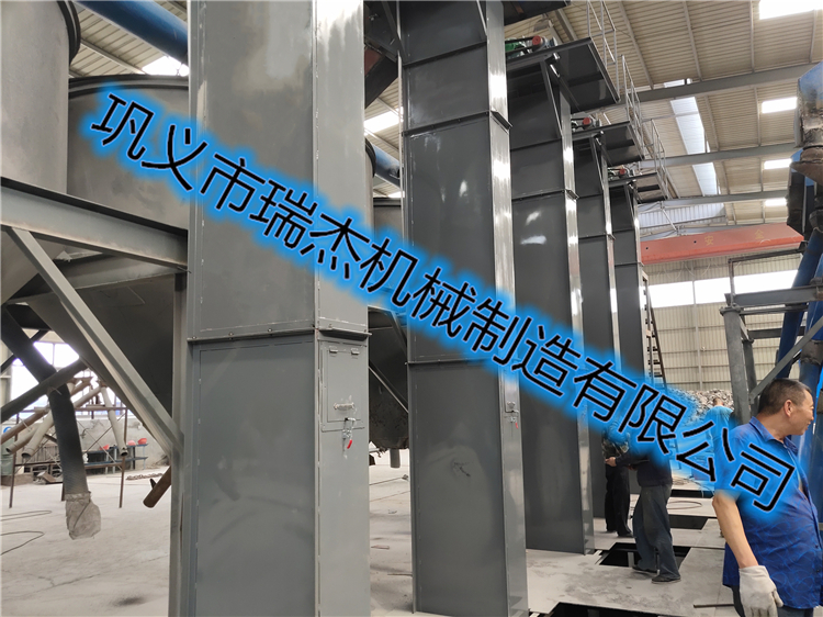 斗式提升機(jī)用戶現(xiàn)場